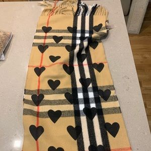 Burberry 100% Cashmere Scarf, second hand
